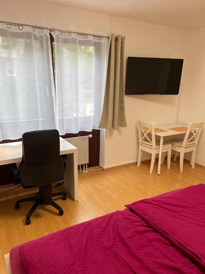 Zimmer Im Herzen Von Durlach Карлсруэ Экстерьер фото